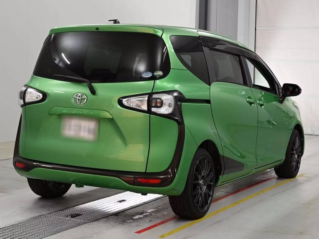 TOYOTA SIENTA