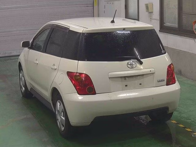 TOYOTA IST