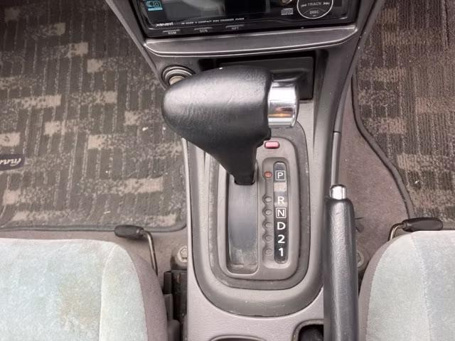 NISSAN SUNNY