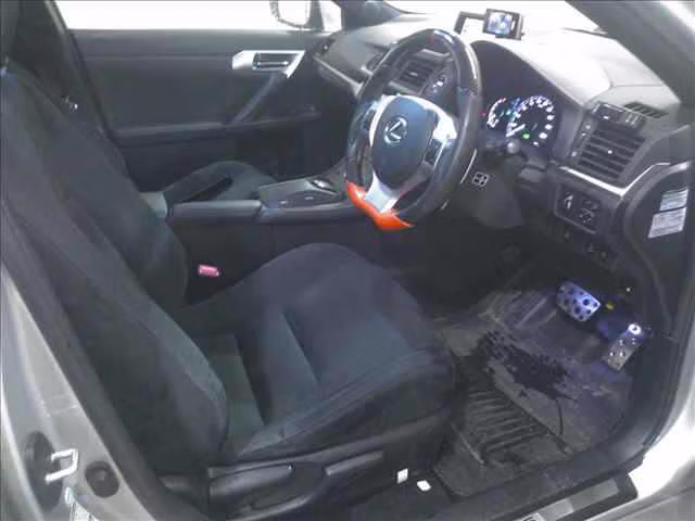 LEXUS CT200H