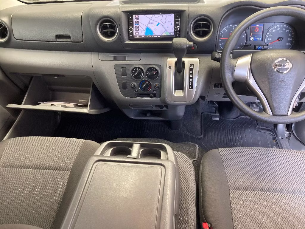 NISSAN NV350 CARAVAN