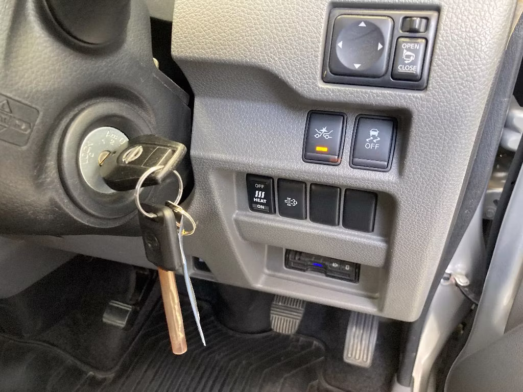 NISSAN NV350 CARAVAN