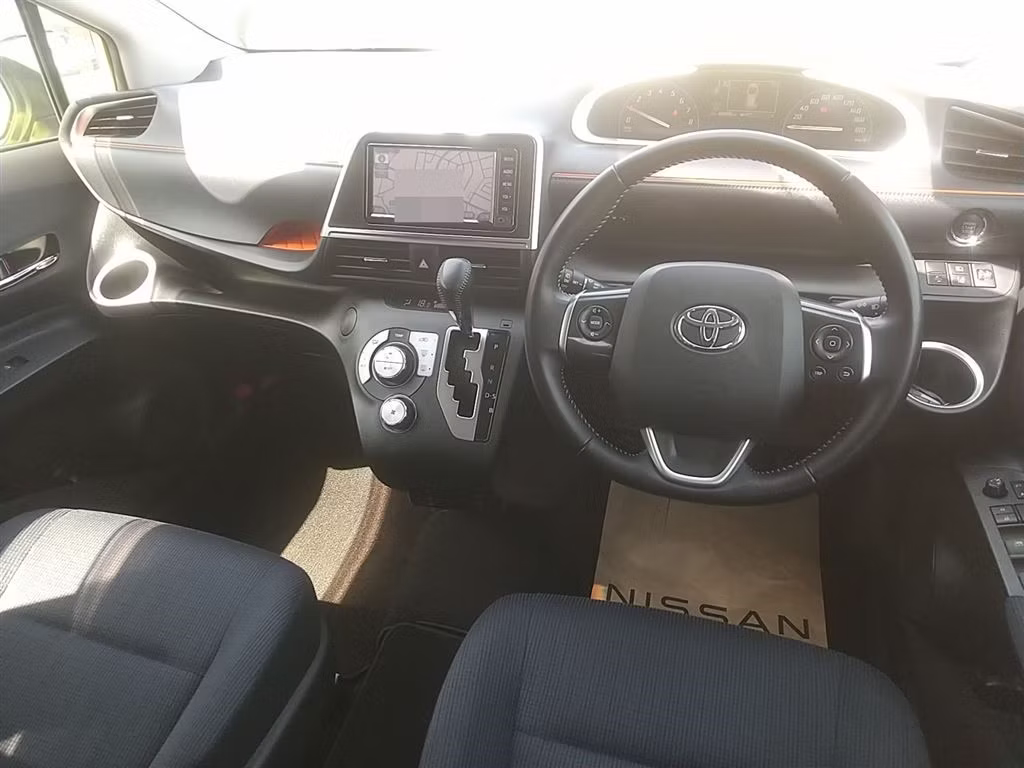TOYOTA SIENTA