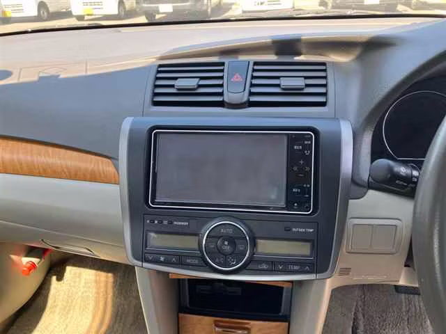 TOYOTA PREMIO