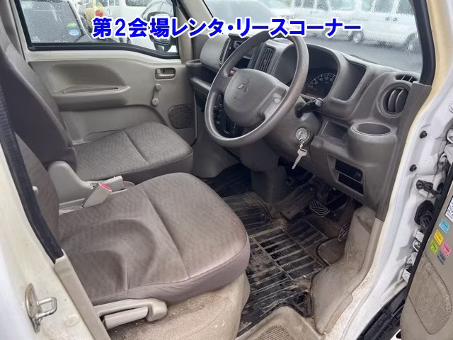 MITSUBISHI MINICAB