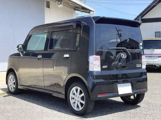 DAIHATSU MOVE CONTE