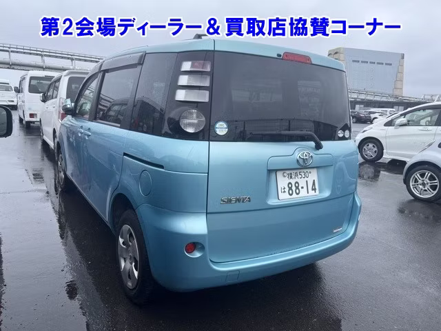 TOYOTA SIENTA