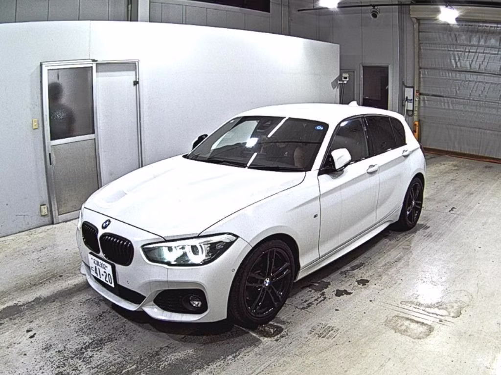 BMW 1-SERIES