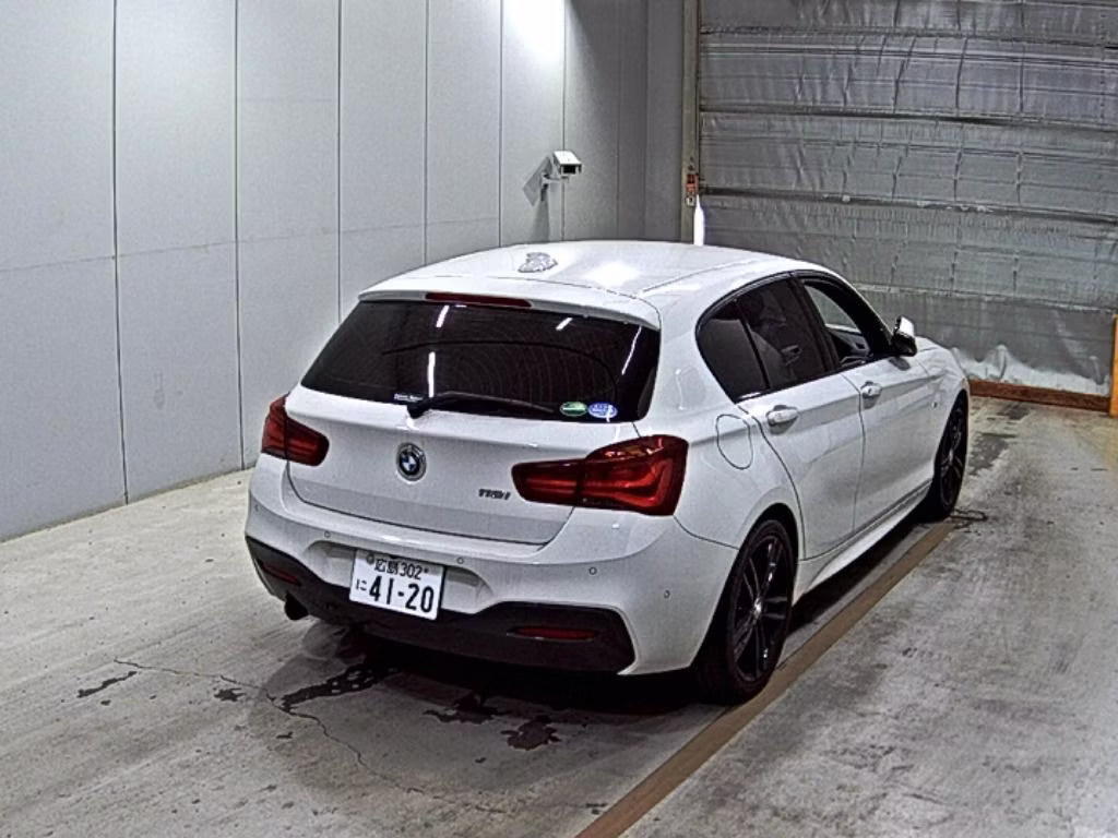 BMW 1-SERIES