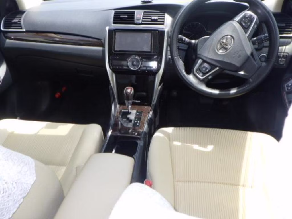 TOYOTA PREMIO