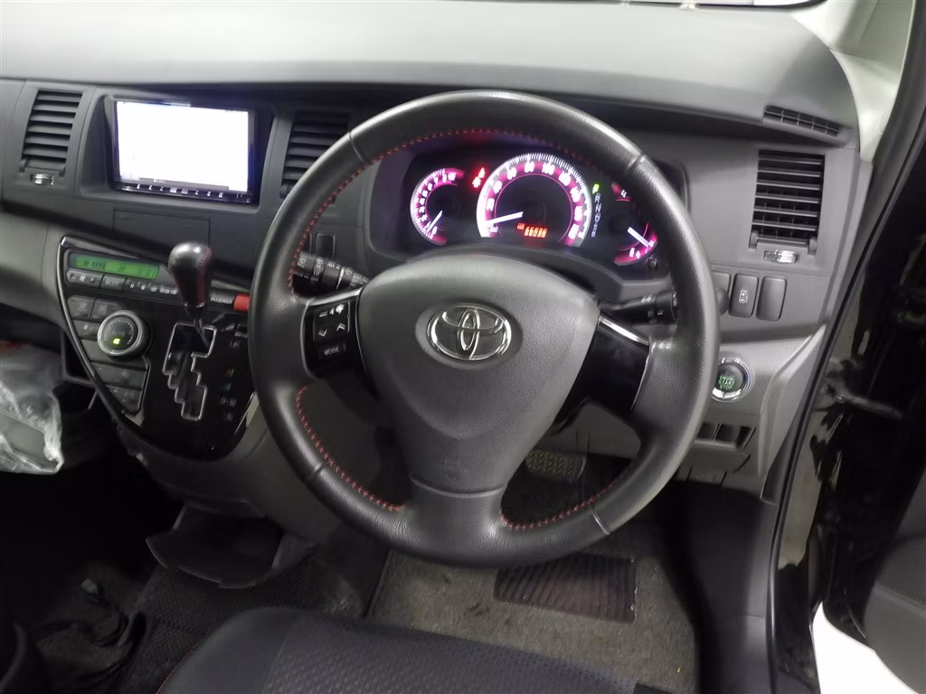 TOYOTA ISIS