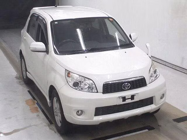 TOYOTA RUSH