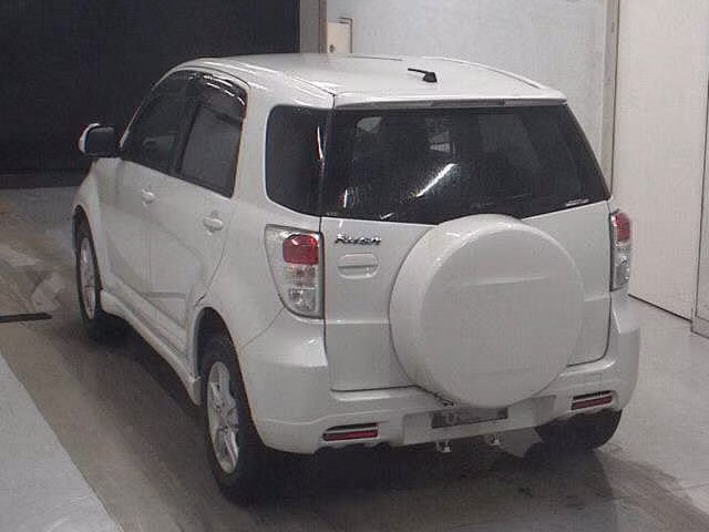 TOYOTA RUSH