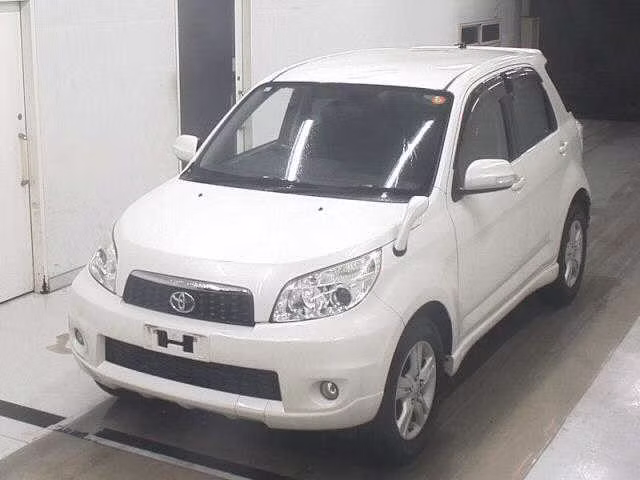 TOYOTA RUSH