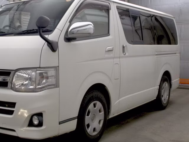 TOYOTA REGIUS ACE