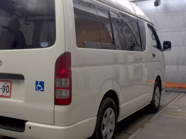 TOYOTA REGIUS ACE