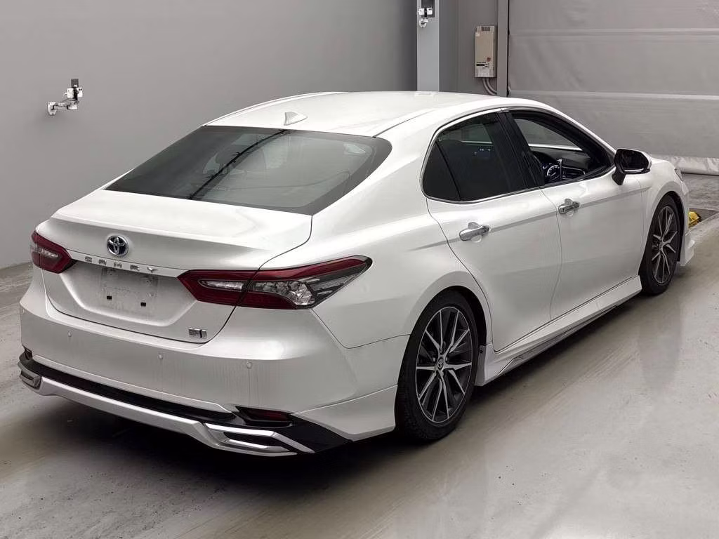 TOYOTA CAMRY