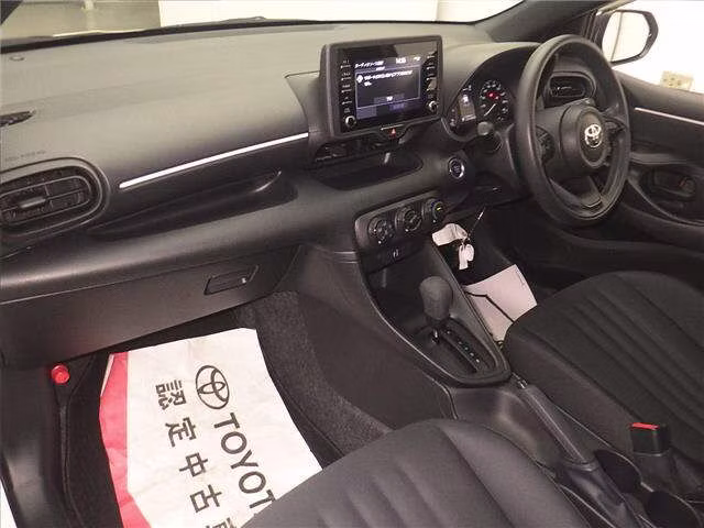 TOYOTA YARIS