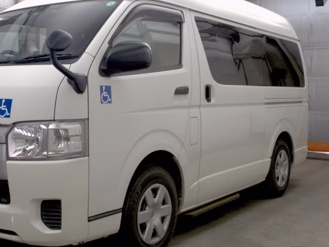 TOYOTA REGIUS ACE