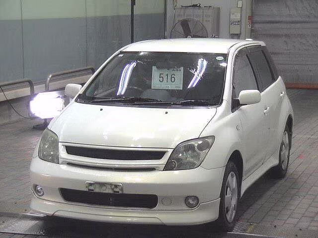 TOYOTA IST