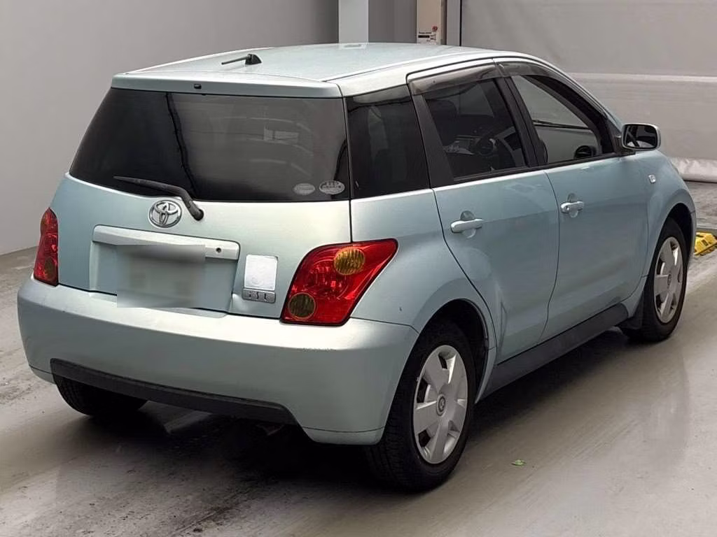 TOYOTA IST