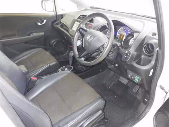 HONDA FIT SHUTTLE