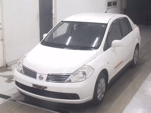 NISSAN TIIDA LATIO