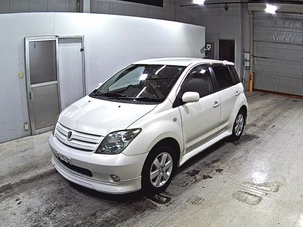 TOYOTA IST
