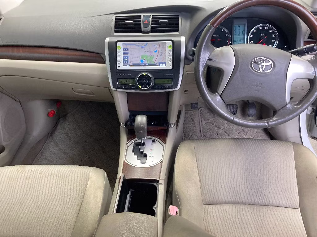TOYOTA PREMIO