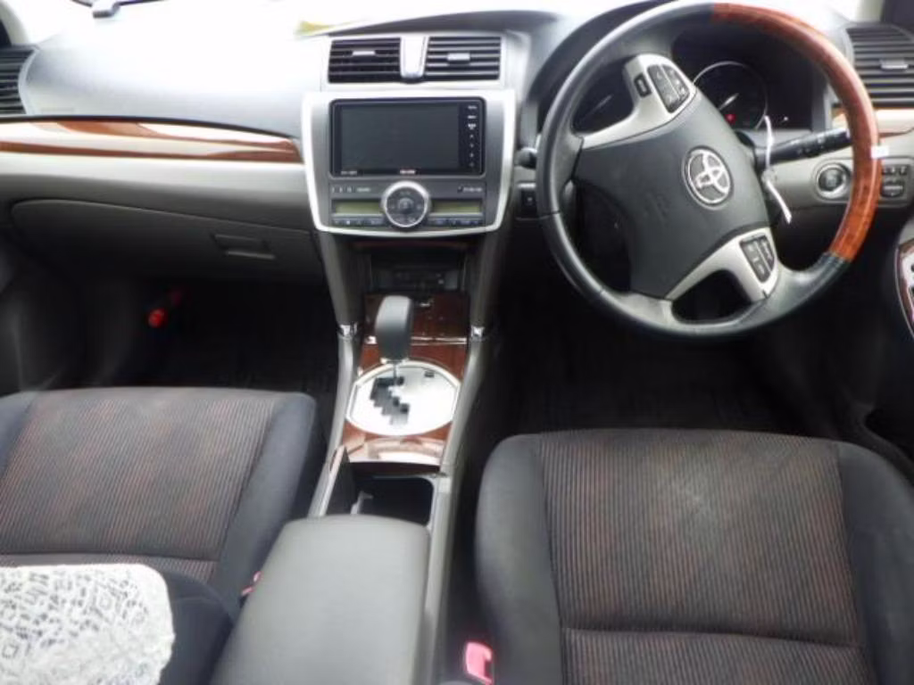TOYOTA PREMIO