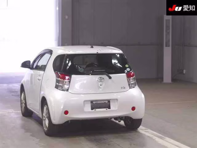 TOYOTA IQ