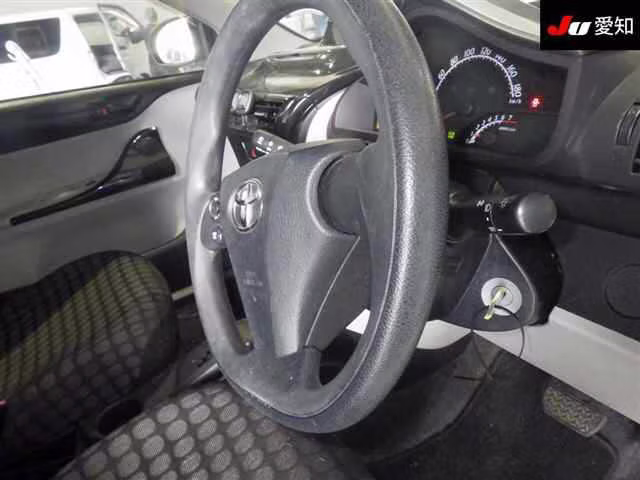 TOYOTA IQ