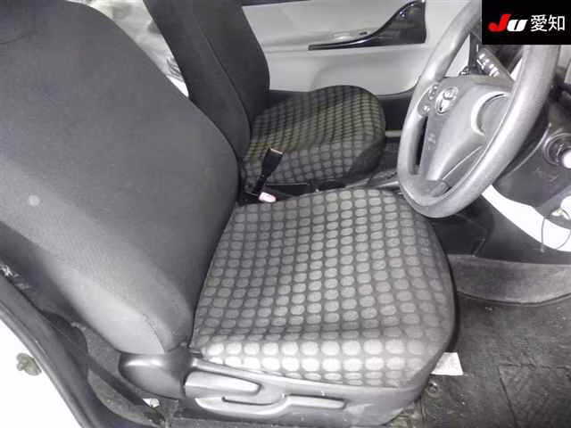 TOYOTA IQ