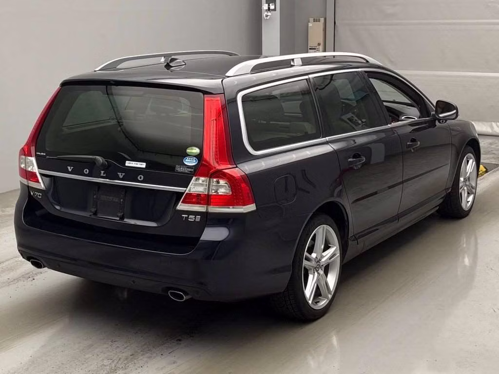 VOLVO V70