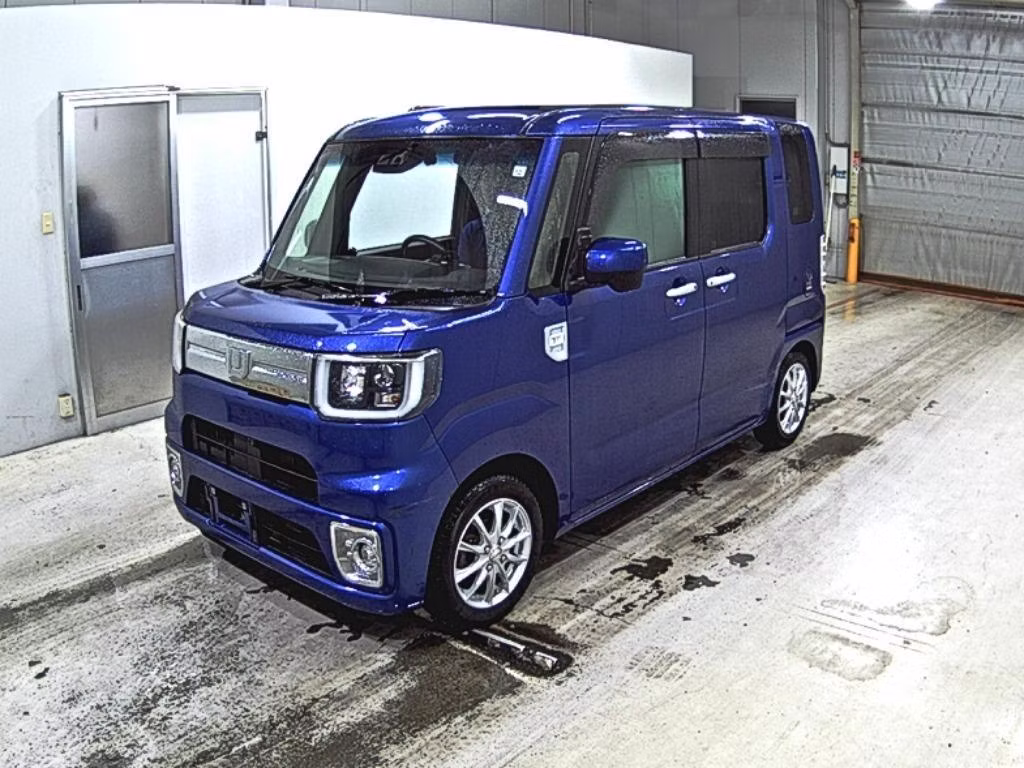 DAIHATSU WAKE