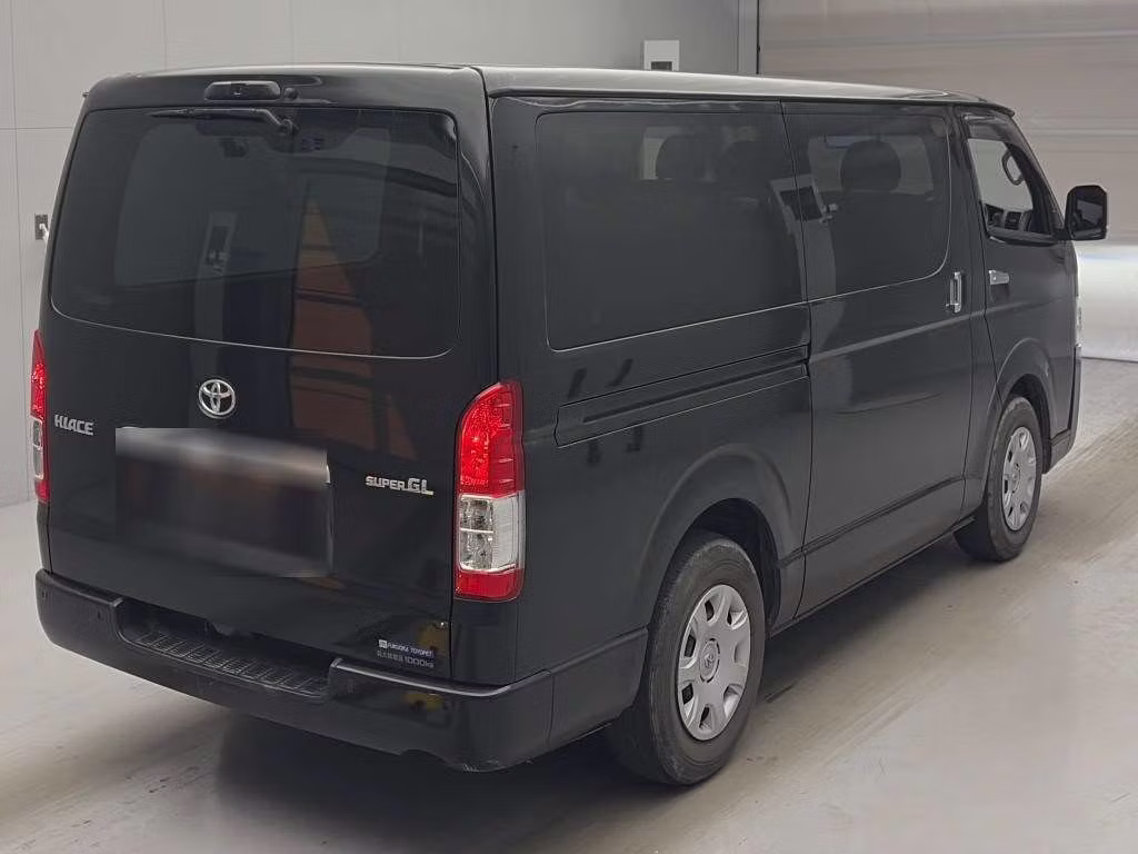 TOYOTA REGIUS ACE