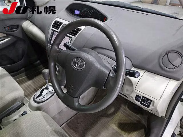 TOYOTA BELTA
