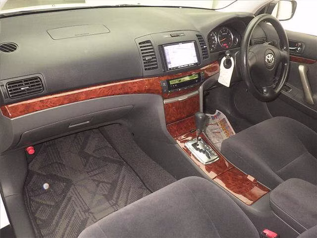 TOYOTA PREMIO