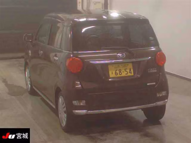 DAIHATSU CAST