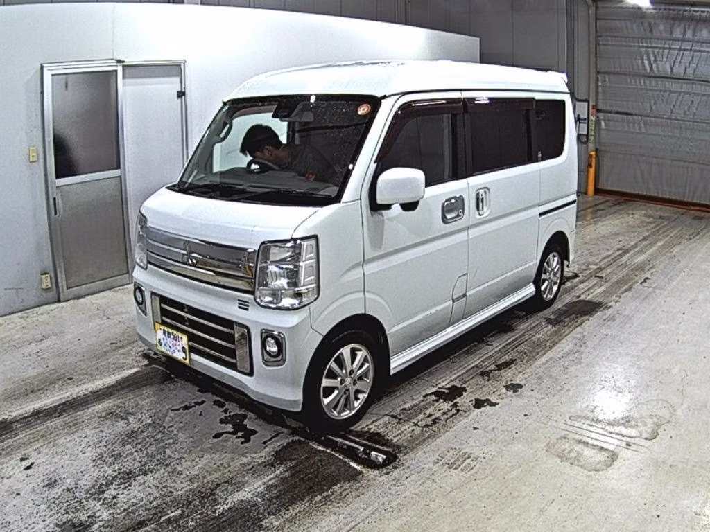 MITSUBISHI TOWN BOX