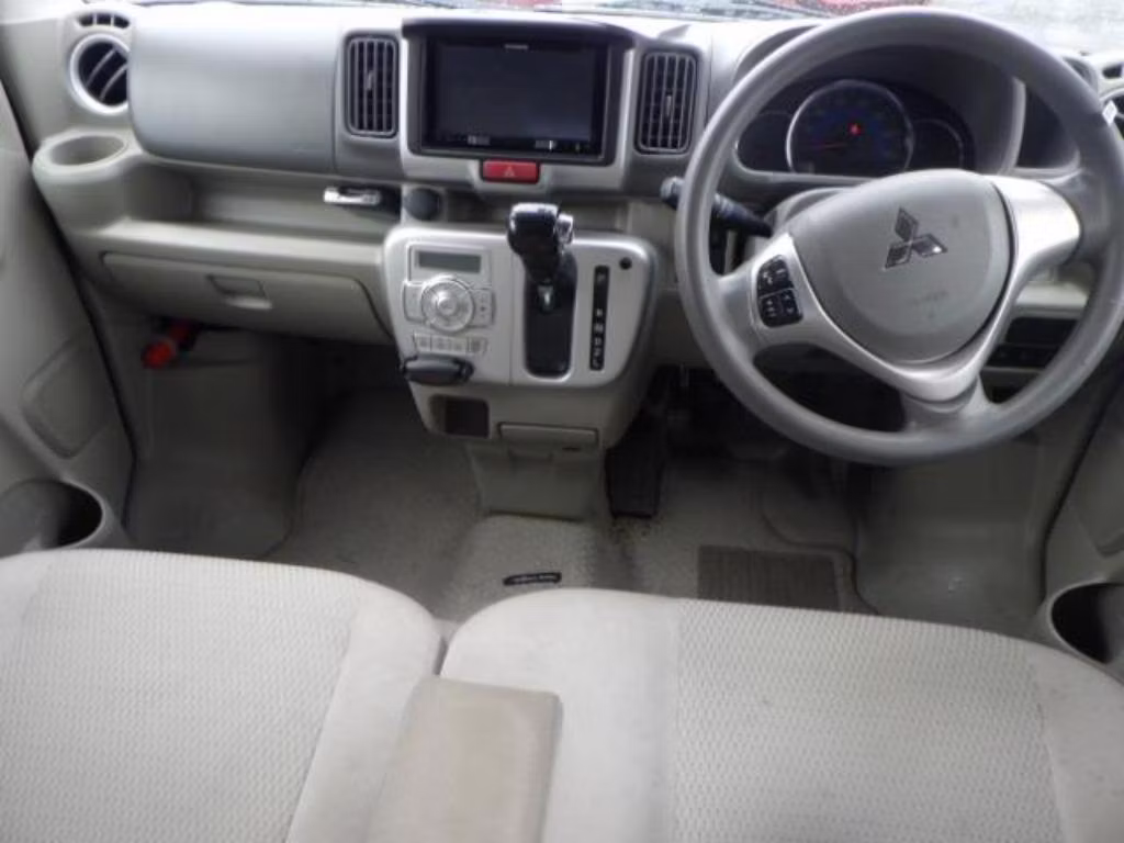 MITSUBISHI TOWN BOX