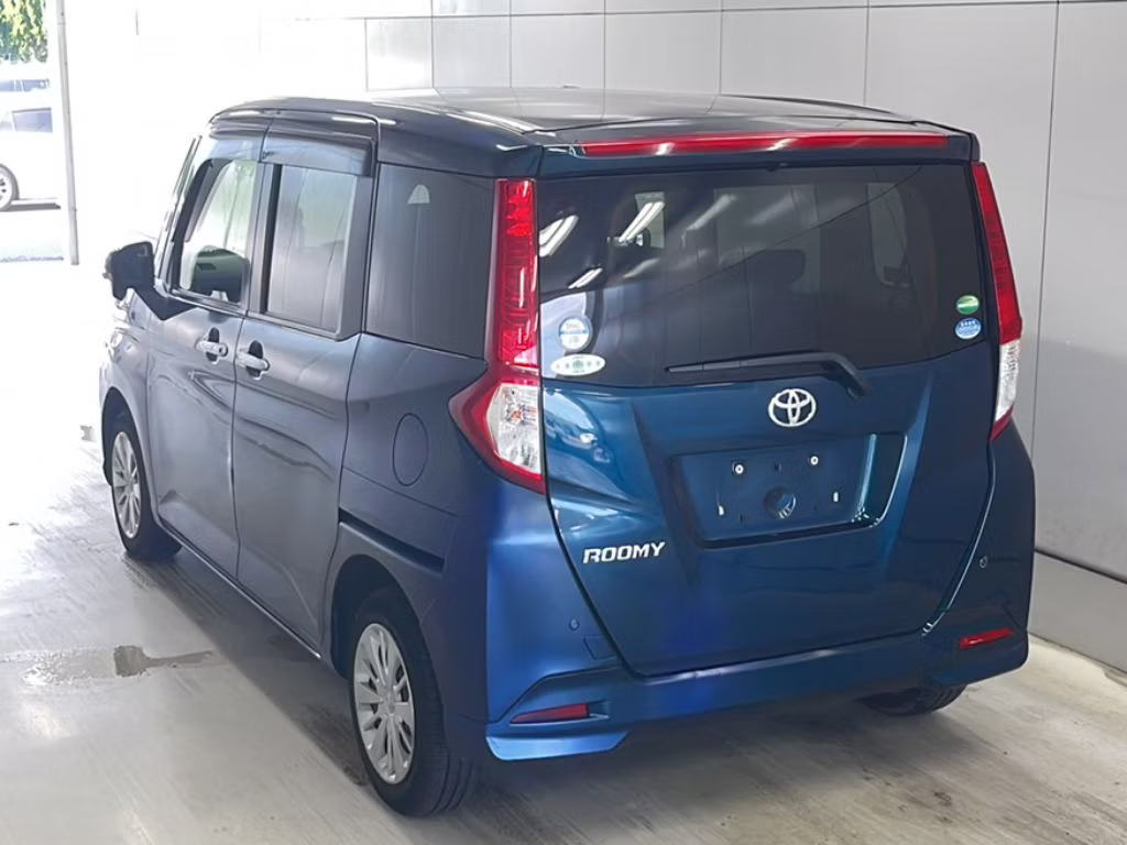 TOYOTA ROOMY