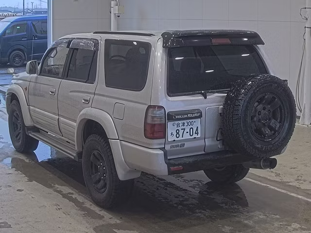 TOYOTA HILUX SURF