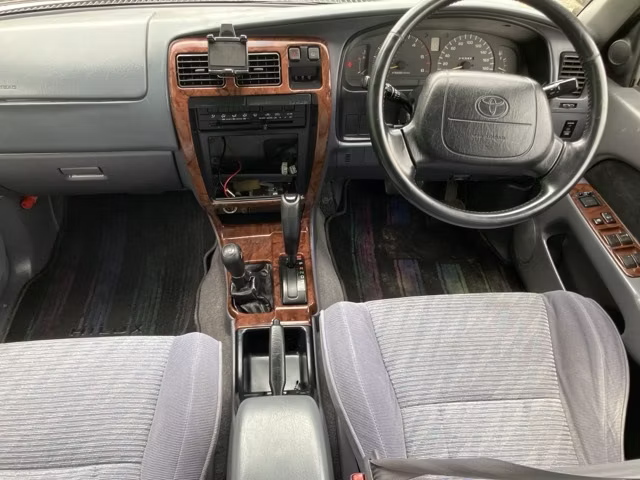 TOYOTA HILUX SURF