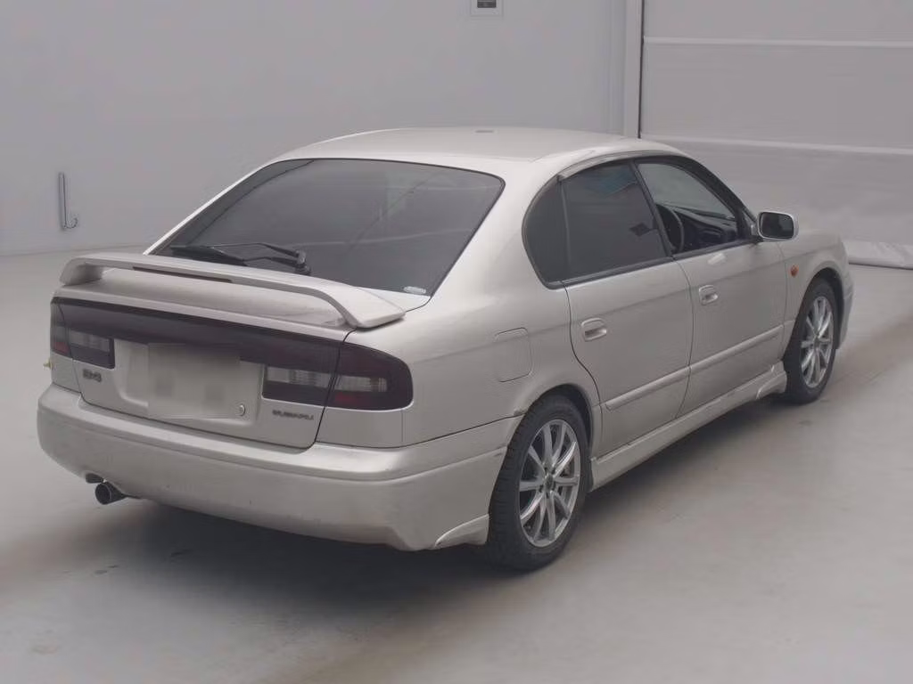 SUBARU LEGACY B4