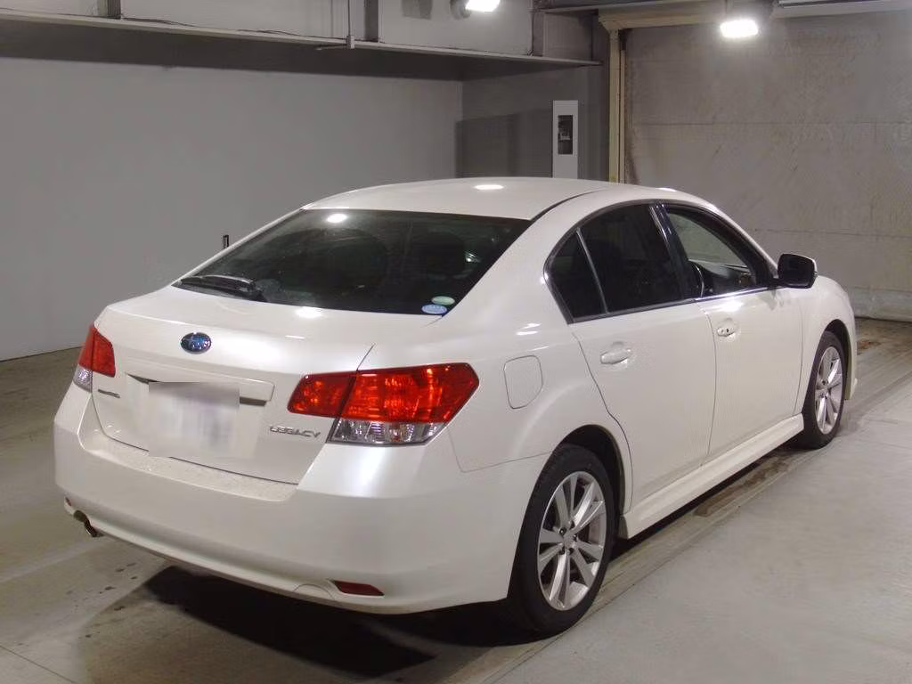 SUBARU LEGACY B4