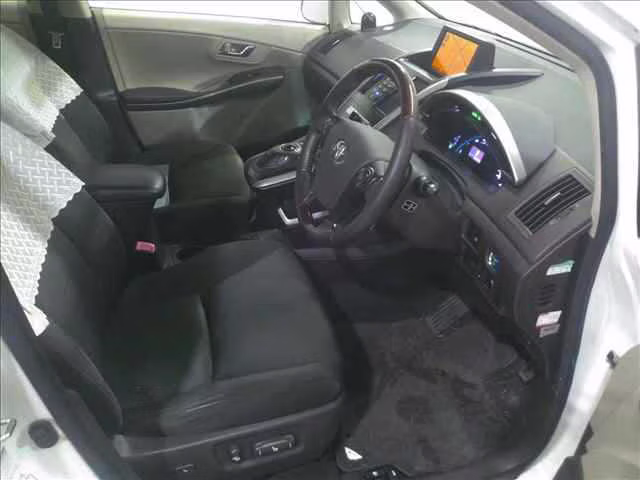 TOYOTA SAI