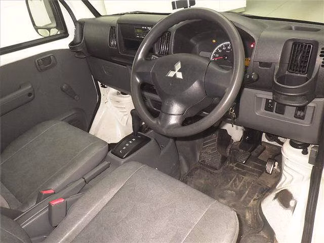 MITSUBISHI MINICAB