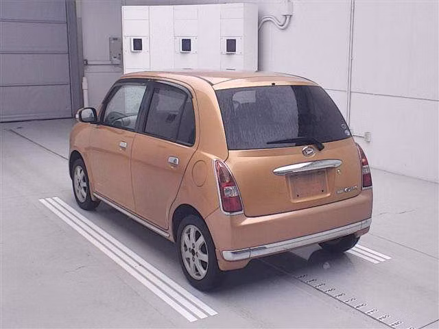 DAIHATSU MIRA GINO