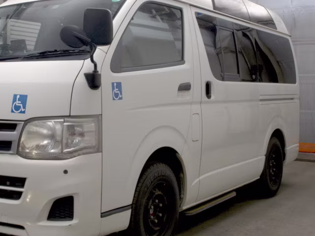 TOYOTA REGIUS ACE